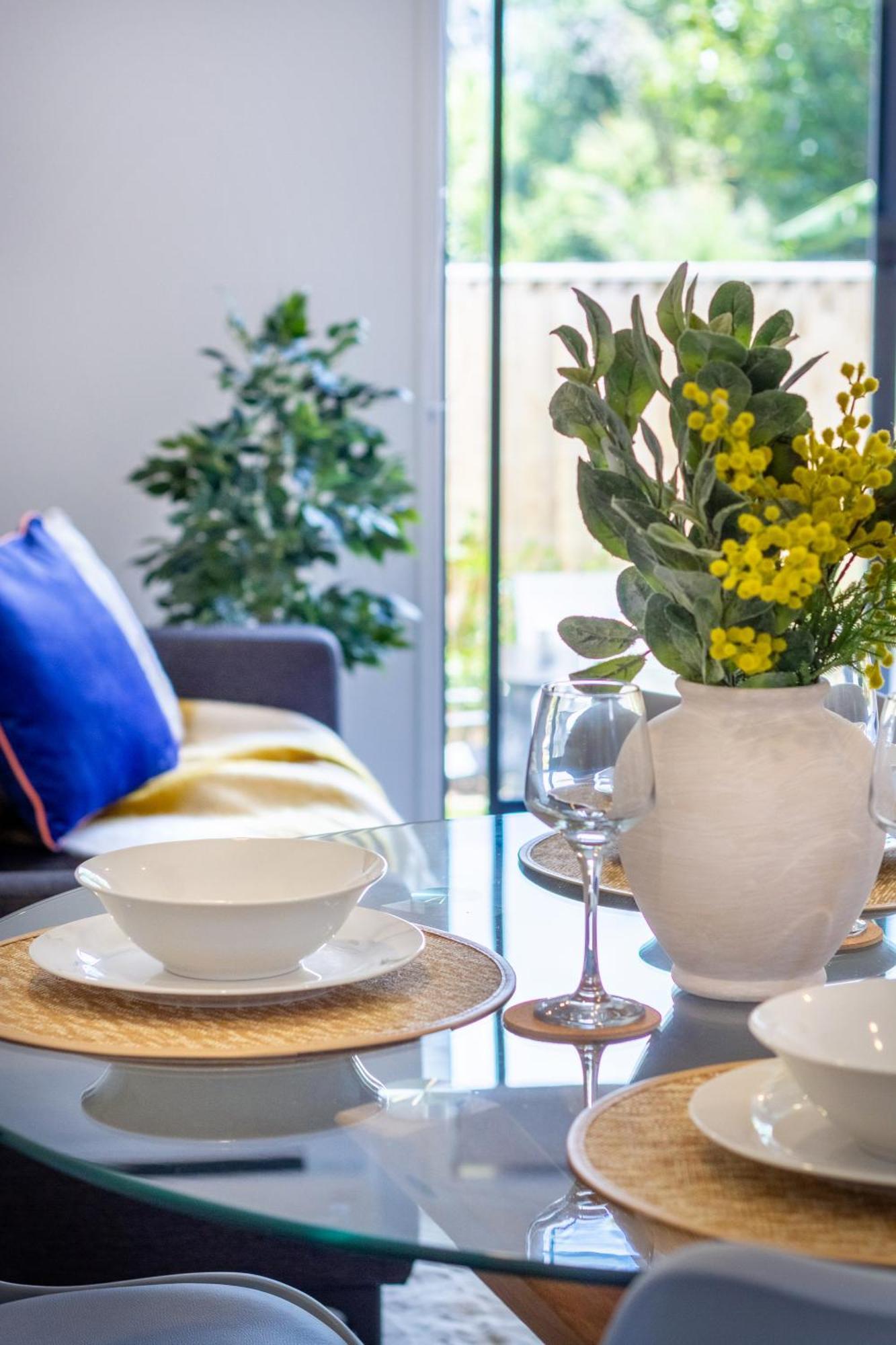 Appartement Conveniently Located 2Br Townhouse In West Akl à Auckland Extérieur photo